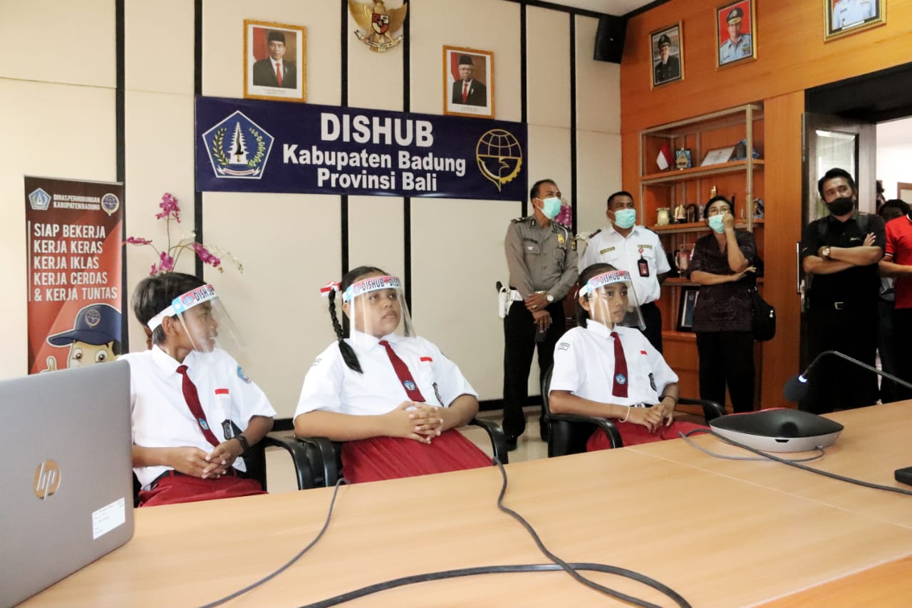 Tingkatkan Pemahaman Keselamatan Jalan, Pelajar Badung Ikuti Lomba Cerdas Cermat Pekan Nasional Keselamatan Jalan