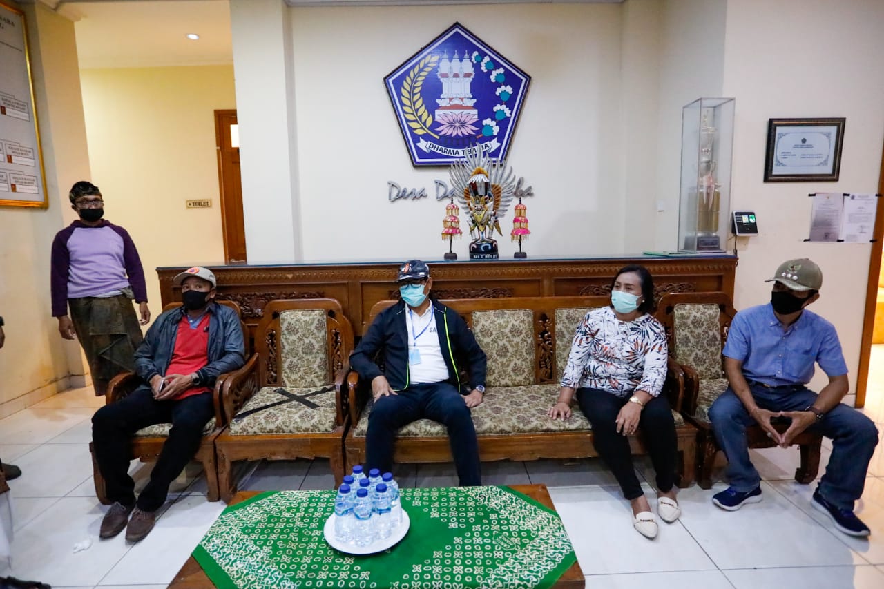 Wabup Suiasa Pantau Posko Satgas Gotong Royong Penanganan Covid-19 di Abiansemal