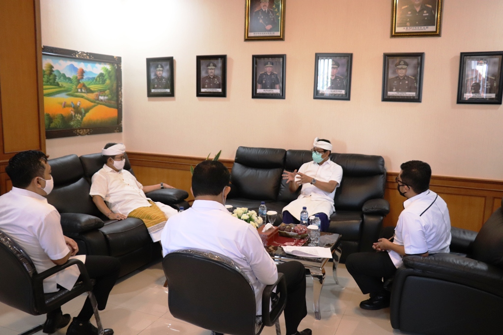 Rakor Dengan Kajari Badung, Wabup Suiasa Harapkan Pendampingan Optimalisasi Penggunaan Dana Desa