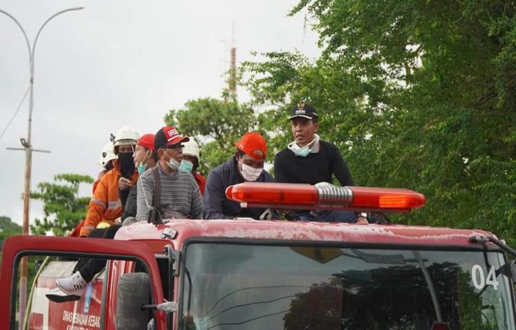 Giat penyemprotan desinfektan di wilayah Kecamatan Kuta