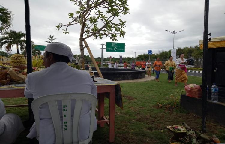 Melaspas Patung Panca Pandawa