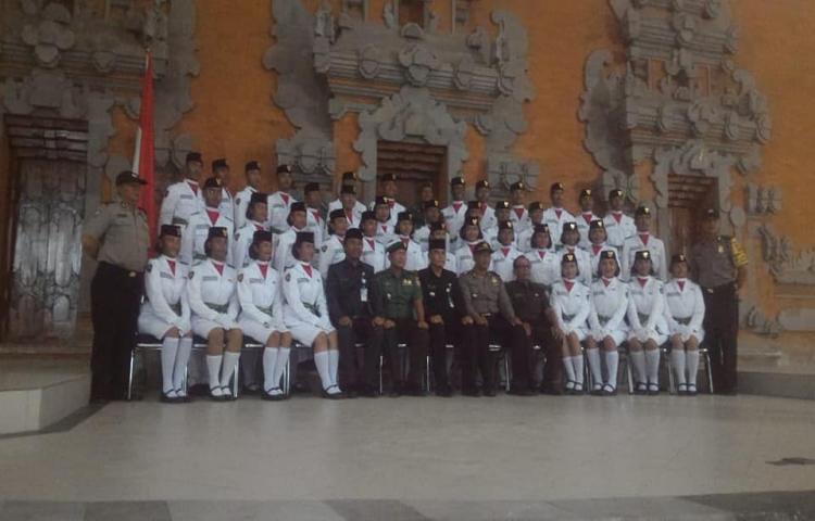 Pengukuhan Paskibra Kec. Kuta dan  Malam Renungan