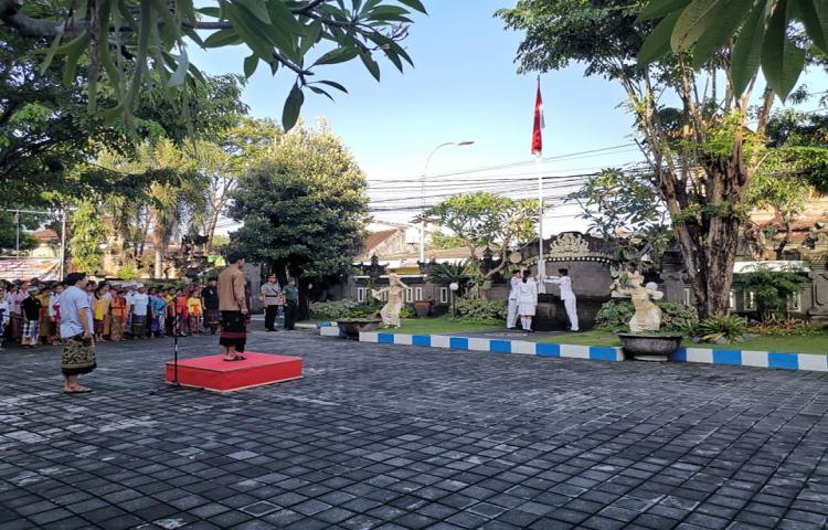 Upacara Bendera dalam rangka memperingati Hari Pendidikan Nasional Tahun 2019