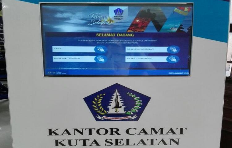 KECAMATAN KUTA SELATAN LAUNCHING MESIN ANTRIAN PADA PELAYANAN ADMINISTRASI KEPENDUDUKAN
