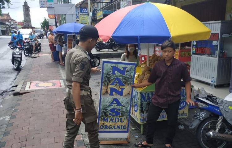 Penertiban Pedagang Kaki Lima Di Dalung, Ini Di Lakukan Satpol PP Badung