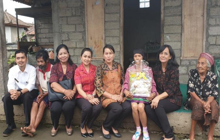 Apresiasi Program Homecare, Seniasih Giri Prasta Motivasi Penderita ODGJ dan Kanker