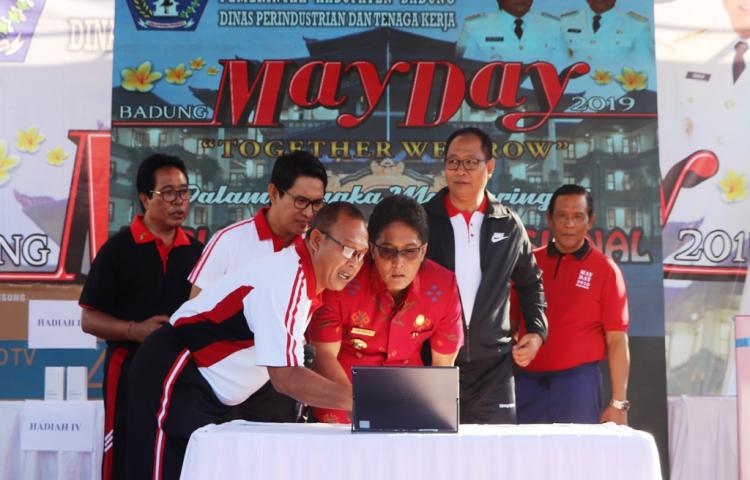 Badung Peringati Hari Buruh Internasional  Sekaligus Luncurkan Desa Digital