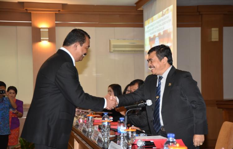 Bertambah, Doktor di Jajaran Birokrat Pemkab Badung  Wayan Suambara Lulus Dengan Predikat Cumlaude