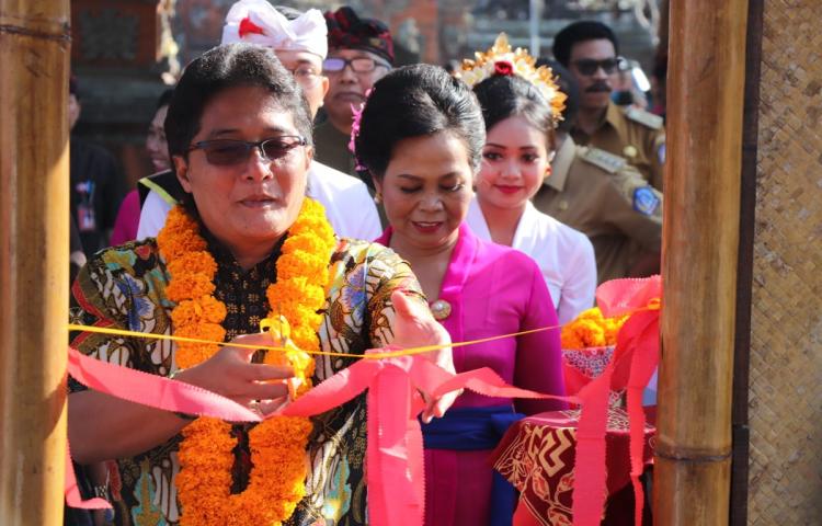 Bupati Badung Giri Prasta Buka SMANGI Festival ke-4 Tahun 2019  Apresiasikan Nilai-Nilai Seni Budaya pada Pendidikan