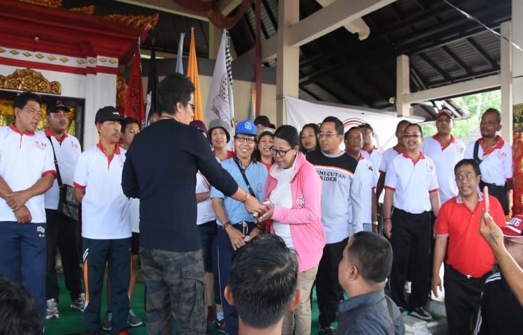 Bupati Badung Giri Prasta Hadiri Jalan Santai Desa Sading