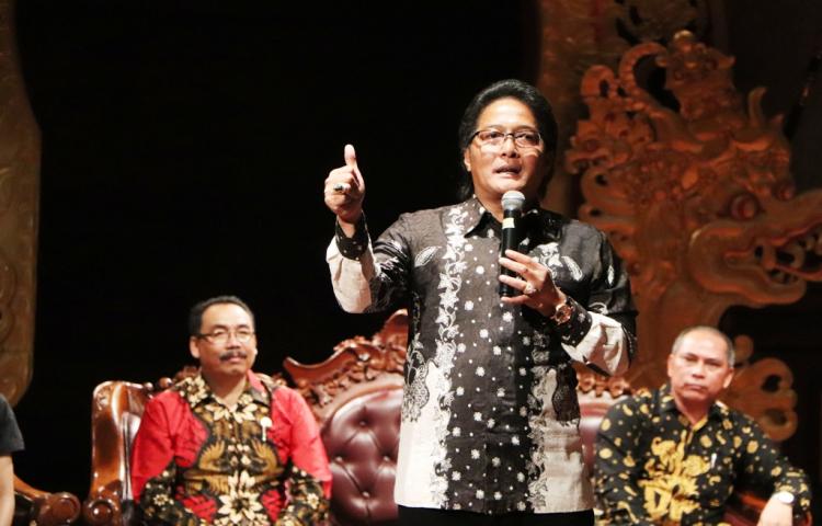 Bupati Giri Prasta Berikan Pembekalan Umum Kepada Mahasiswa Baru IHDN  Sampaikan topik Kebijakan Pemerintah Kabupaten Badung dalam meningkatkan SDM Umat Hindu