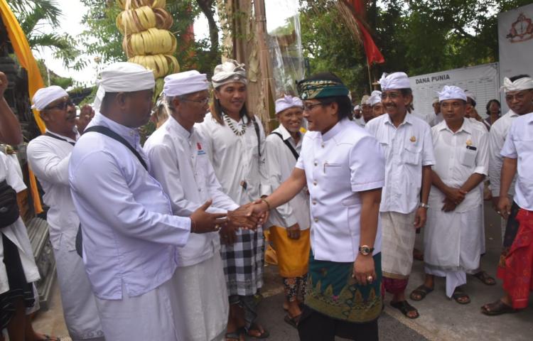 Bupati Giri Prasta hadiri Karya Mamungkah Pura Pasek Tohjiwa Desa Tanguntiti Selemadeg