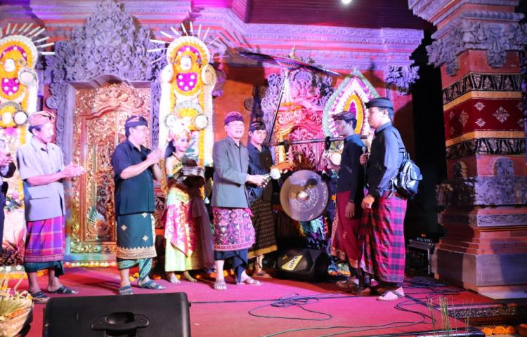 HUT ke-41 ST Dharma Teruna Kara Br. Tengah, Blahkiuh  Angkat Tema "Penanganan Sampah Plastik sesuai Falsafah Tri Hita Karana"