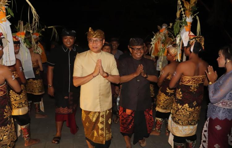 Hadiri HUT ST Putra Segara, Br. Seseh Wabup. Suiasa : Sekaa Teruna Harus Jagra lan Kriya