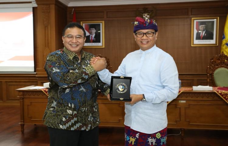 Karya Pedudusan Alit di Balai Br Celuk Kelurahan Kapal Kecamatan Mengwi