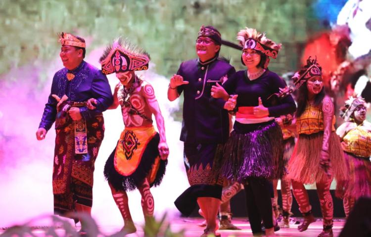 Malam Budaya Bali, Papua dan Sulut Untuk Indonesia  Bupati Giri Prasta Ajak Para Pemuda Bekerjasama Untuk Kesatuan NKRI