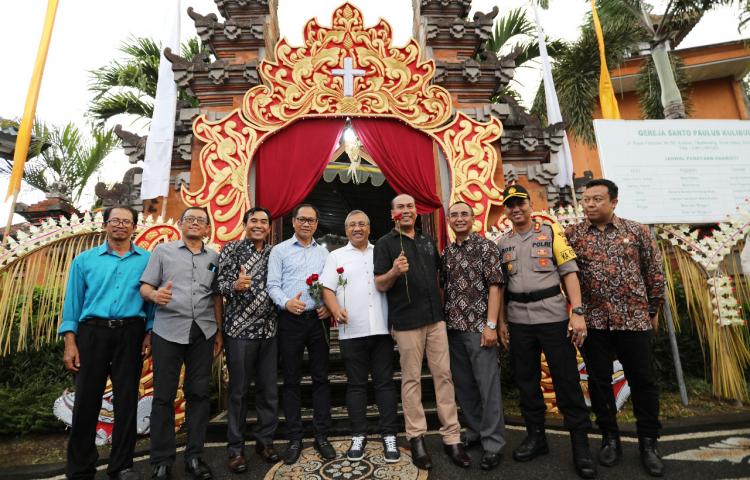 Membangun harmoni ditengah keragaman. Wabup suiasa pantau persiapan Natal tahun 2019