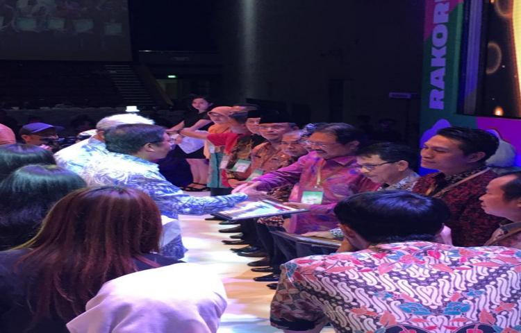 Pengelola Pengadaan Barang dan Jasa Setkab Badung  Raih Nasional Procurement Award 2018