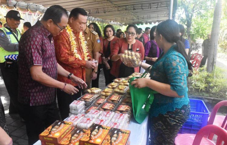 Penilaian Penilaian  Evaluasi dan Perkembangan Desa tingkat Propinsi Bali  Mangu Sri Kandi Jadi Inovasi Desa Dalung