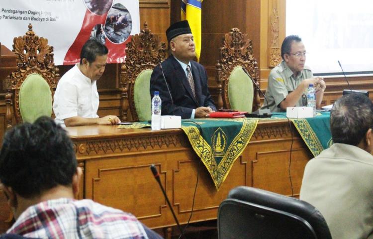 Perdagangan Daging Anjing Bertentangan dengan Budaya Bali