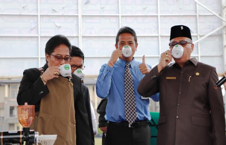 Peringati Hari Kopi Sedunia, Badung Bagikan 1000 Cup Kopi Gratis