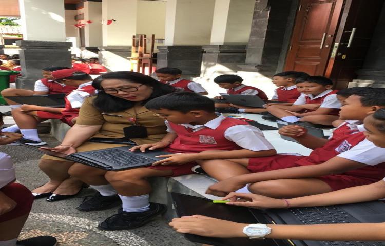 Perpustakaan Digital i-Badung Mulai ‘Ditanam’ Dilaptop Siswa SD