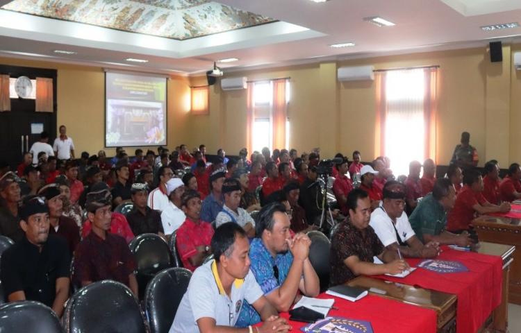 Pimpin Rakor Pemerintah Kecamatan Petang  Bupati Giri Prasta : UMKM Untuk Masyarakat Kuat dan Mandiri