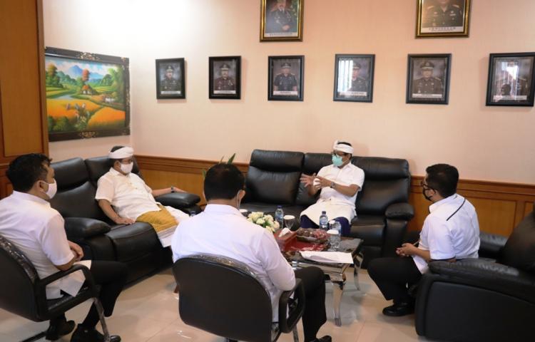 Rakor Dengan Kajari Badung  Wabup Suiasa Harapkan Pendampingan Optimalisasi Penggunaan Dana Desa