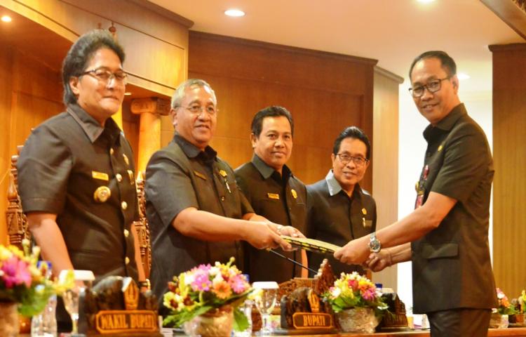 Rapat Paripurna DPRD Badung  Bupati Giri Prasta Sepakat Belanja Daerah Disesuaikan Dengan Kapasitas Riil Keuangan Daerah