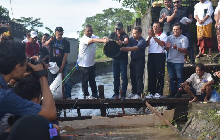 Suiasa Buka Lomba Mancing  Serangkaian HUT Radar Bali