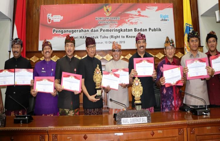 Terbaik di Bali, Pemkab. Badung Raih Penghargaan Keterbukaan Informasi Bali Award