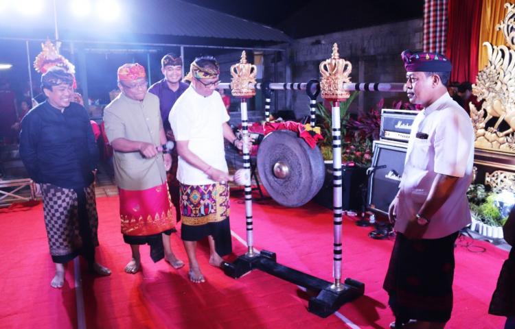 Tutup Porsenides Tumbakbayuh