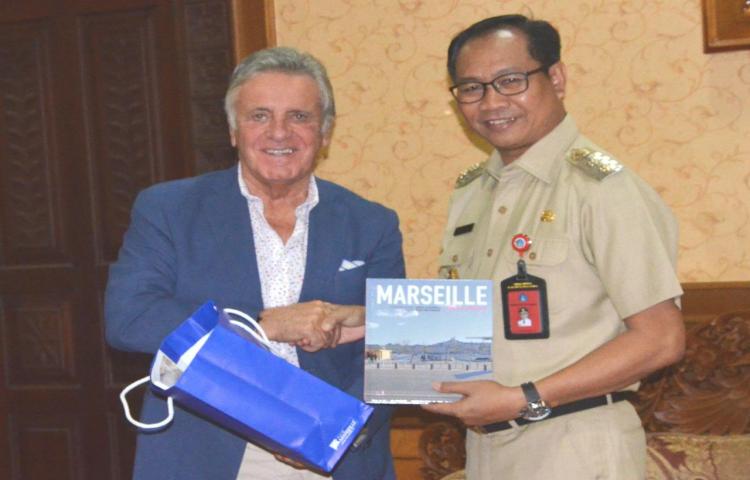 Wabup Ketut Suiasa Terima Kunja Walikota Marseille Prancis Jean Roatta
