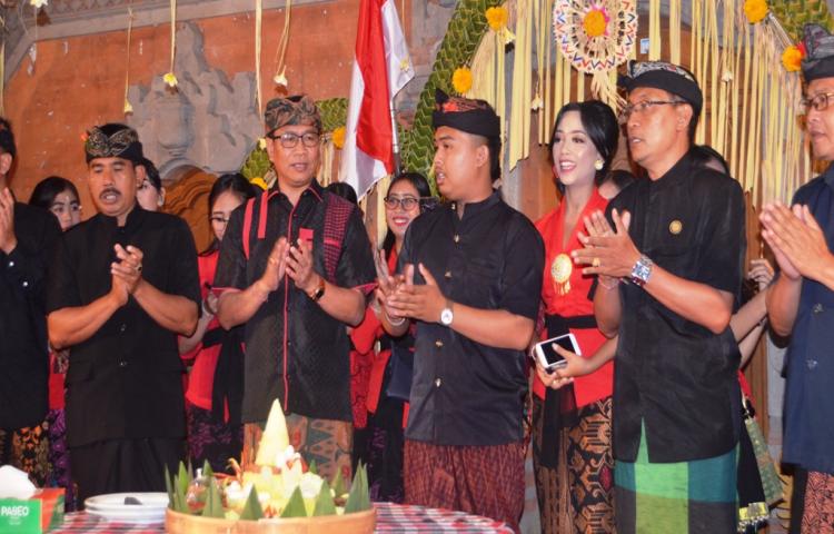 Wabup. Suiasa Ajak ST Ikut Mengajegkan Tri Hita Karana  HUT ke-40 ST Sari Laksana, Br. Gunung Abiansemal