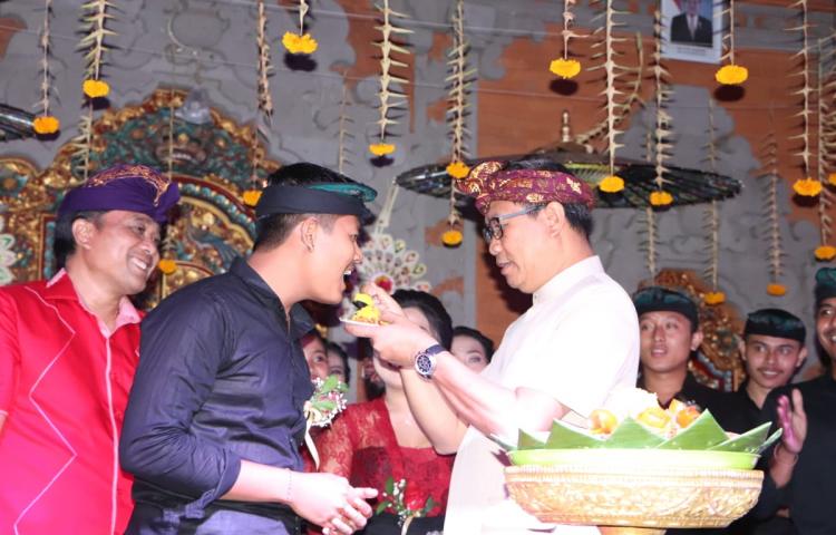 Wabup. Suiasa Hadiri HUT ST. Eka Dharma ke-40  Ajak Sekaa Teruna Belajar Kegiatan Adat, Seni dan Budaya