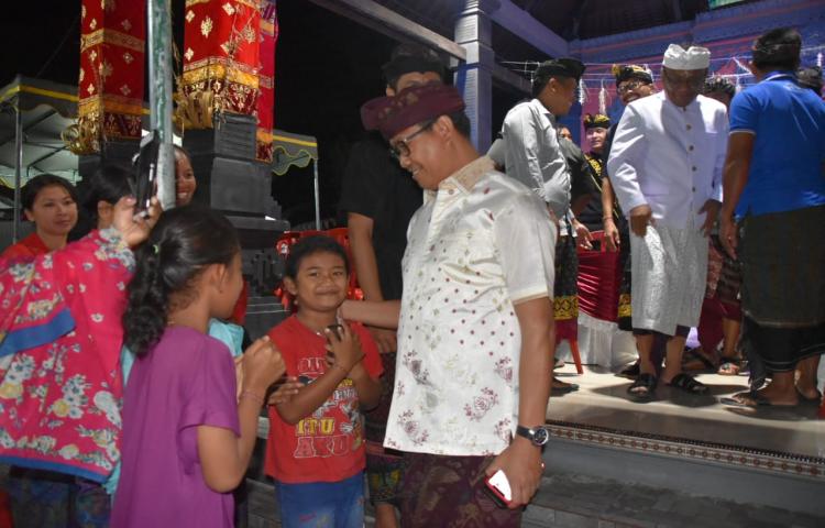 Wabup. Suiasa Hadiri Hut ST. Dharma Satya ke-49