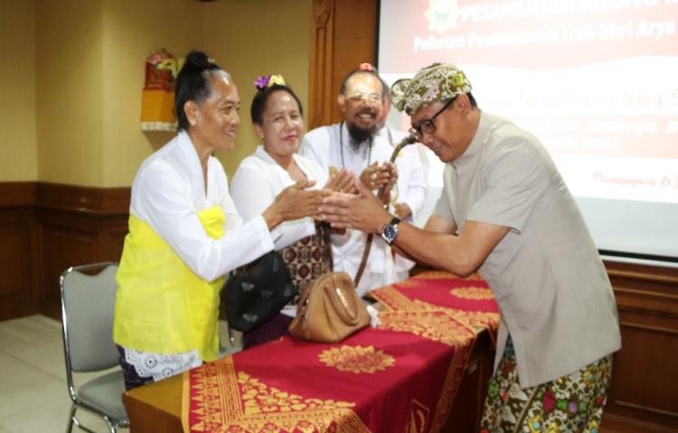 Wabup. Suiasa Hadiri Pesamuan Agung Paiketan Pasemetonan Trah Shri Arya Sentong