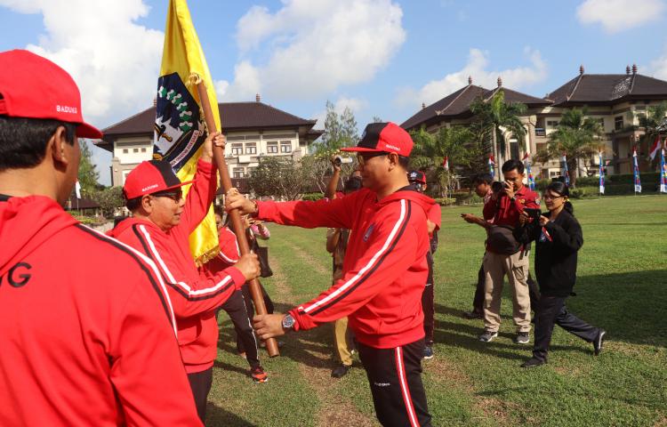 Wabup. Suiasa Lepas Kontingan Badung  Siap Pertahankan Juara Umum Porprov Bali 2019 di Tabanan