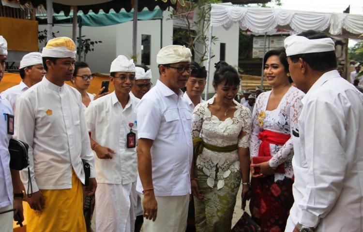 Wabup. Suiasa Resmikan Gedung Baru LPD Desa Pangsan