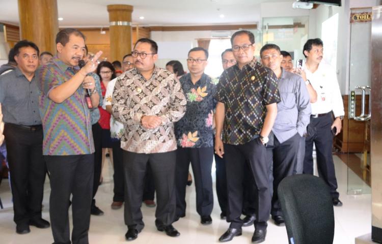 Wabup Suiasa Terima Kunjungan Wakil Bupati Bondowoso