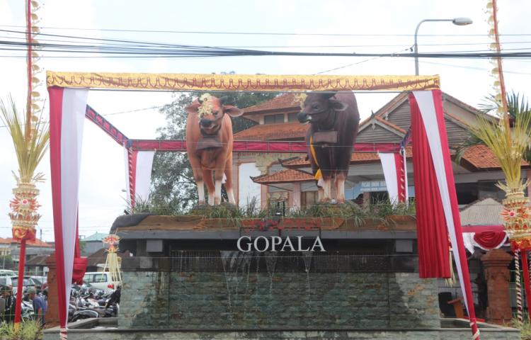 Wabup. Suiasa Tinjau Persiapan Melaspas dan Peresmian Patung Sapi Pasar Beringkit