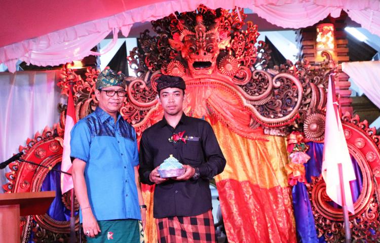 Wabup.Suiasa Hadiri HUT ST. Dharma Kanthi ke-44