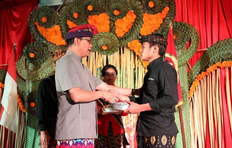 Wabup.Suiasa Hadiri Hut ST. Eka Karya Bhakti ke-36