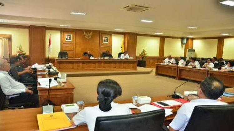 Rapat Kerja Komisi II DPRD Badung dengan Eksekutif (Rabu, 8 Nopember 2017)