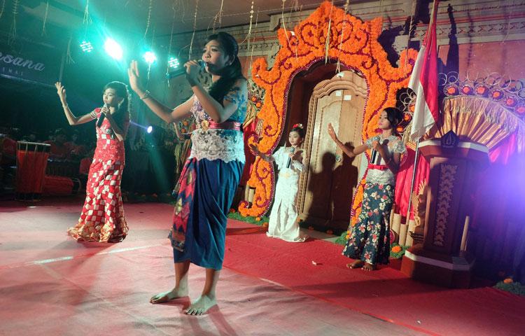 5 Rare Abiansemal Banjar Gunung sumbangkan suara emasnya dalam perayaan HUT ST Sari Laksana yang ke 39 tahun