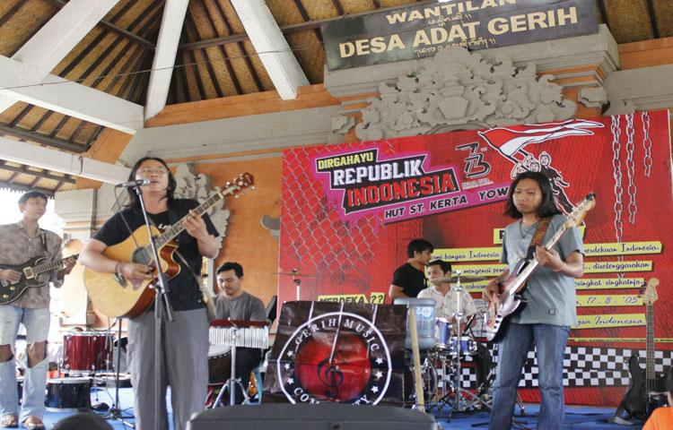 Dari Musik Tradisional, Perkusi Hingga Musik  Modern Lengkapi Hiburan Perayaan  HUT RI oleh ST.Kerta Yowana