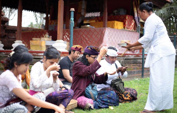 Demi Kelancaran Dan Keselamatan Dalam Betugas KKN ISI Ngatur Piuning