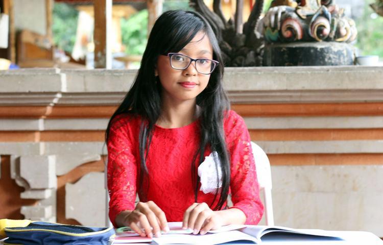 Gek Amanda Mengungkapkan Puji syukur lewat “Ibu Pertiwi”