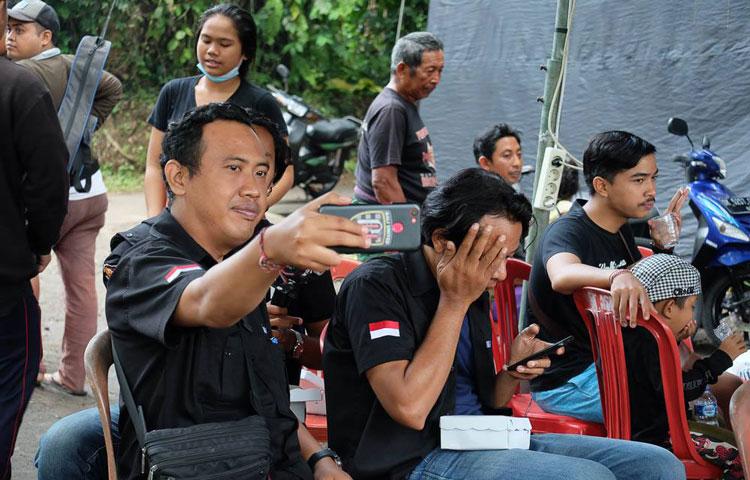 Hari Libur KIM Desa Abiansemal Tetap Bekerja