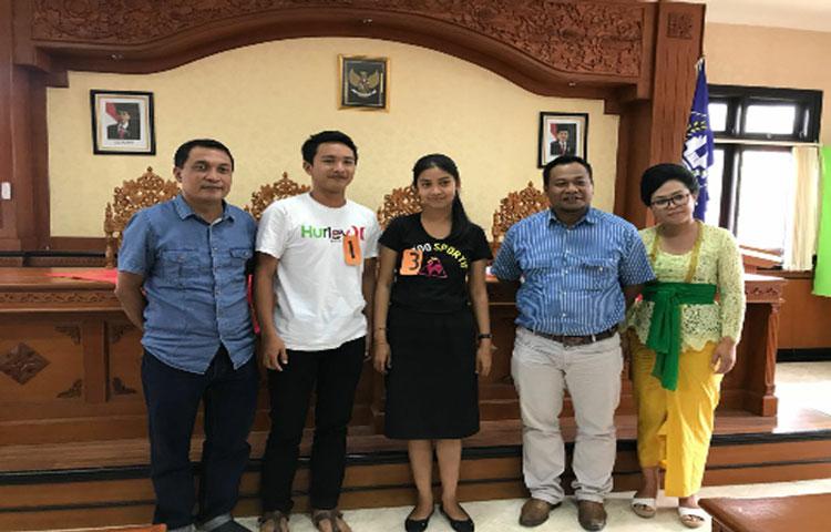 I Nyoman Jodi Ari Setiawan dan Putu Ayu Ratih Purnama Dewi Duta Jebag Abiansemal